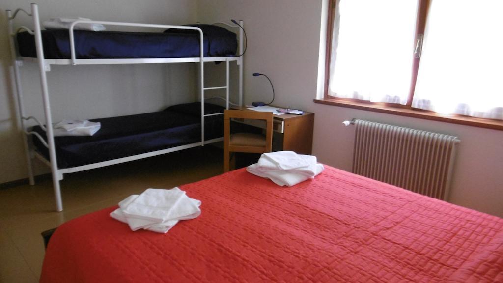 Casa Per Ferie Paola Di Rosa Hotel Arta Terme Habitación foto